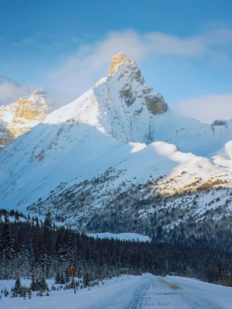 Banff National Park itinerary - Icefields Parkway Highway