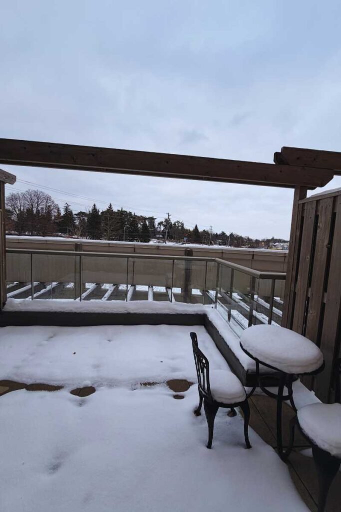 places to stay in guelph - an image of the balcony in marriott guelph conference centre